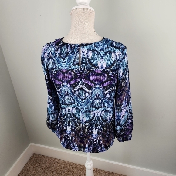 Worthington Teal Purple Reptile Pattern With Gold Detail Blouse Top Size SP - Picture 5 of 9